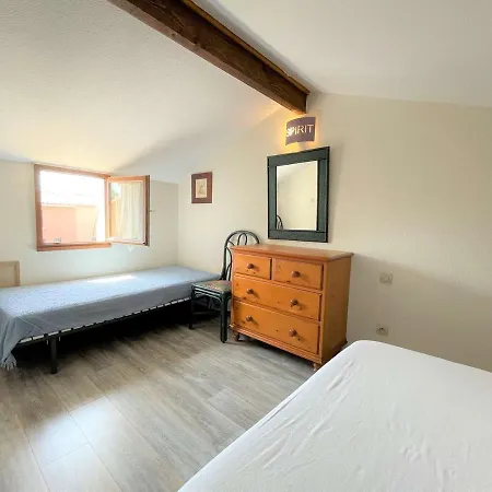 Holiday home Maison Renovee 6 Couchages, Terrasse Et Piscine, Front De A - Fr-1-229-862 *