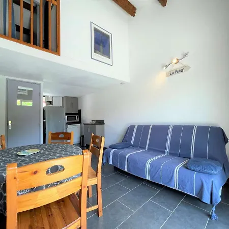 Holiday home Maison Renovee 6 Couchages, Terrasse Et Piscine, Front De A - Fr-1-229-862